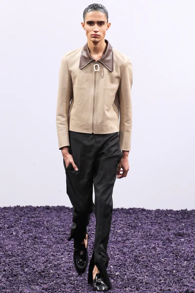 Look 4